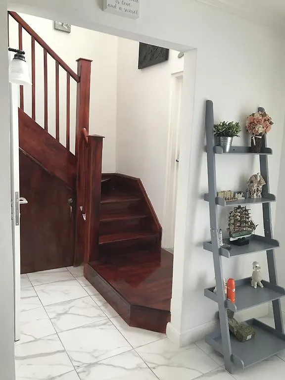 Little Bay Townhomes - Villa Nirvana 内格里尔 0*,