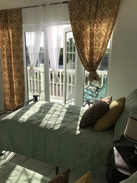 Little Bay Townhomes - Villa Nirvana 内格里尔 度假居